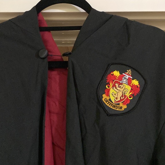 Authentic Gryffindor Harry Potter Robe - Picture 3 of 4